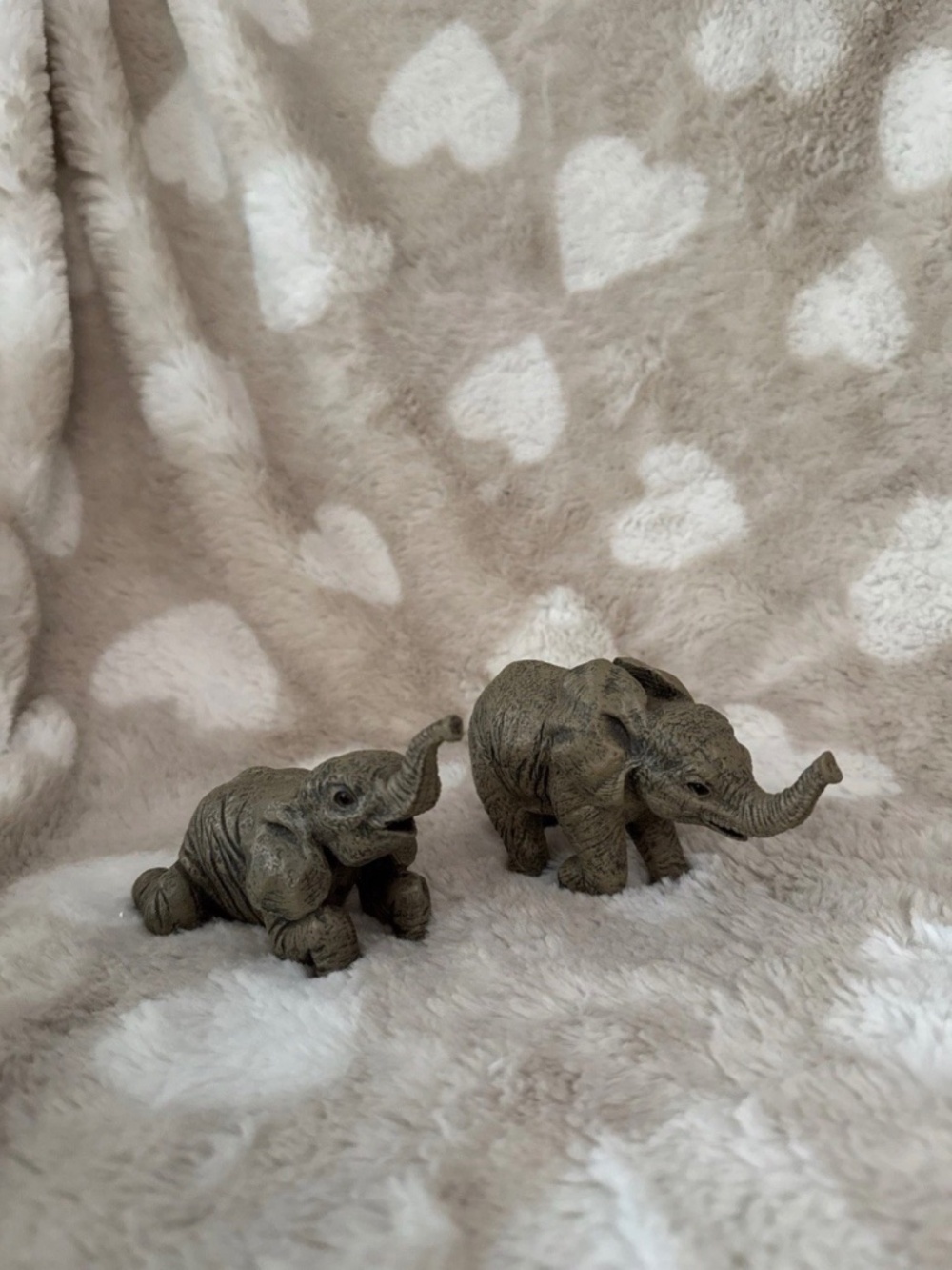 VINTAGE Baby ELEPHANTS Playing SMALL FIGURINES